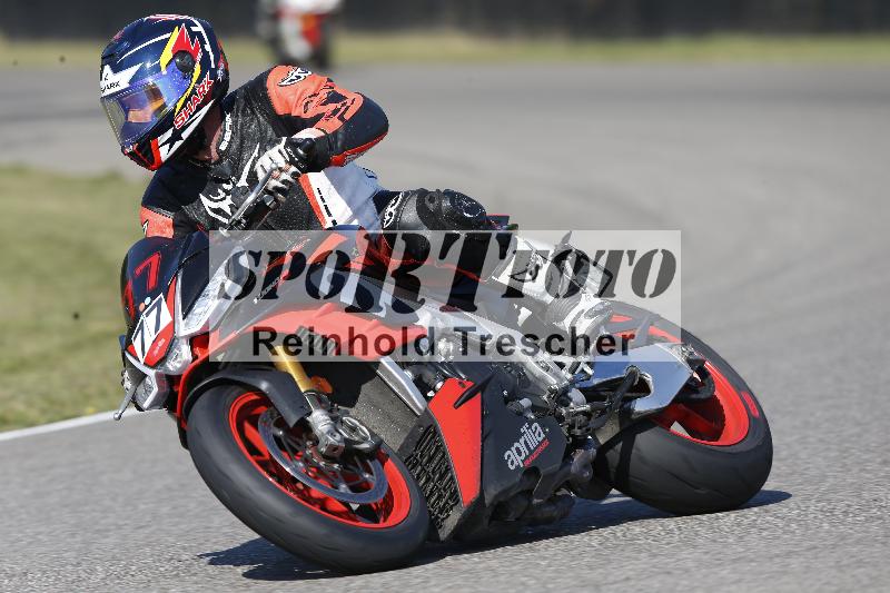 /Archiv-2025/49 26.08.2025 Cornu Master School ADR/blau-bleu/77